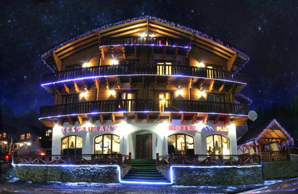 Hotel Plus Bukovel Exterior photo